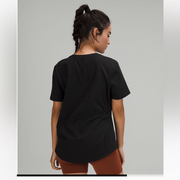 Lululemon Love curved hem T-shirt - Picture 3 of 3